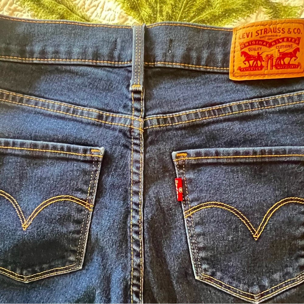 Levi's Women's Straight Leg Jeans - Dark Blue Wash - Picture 9 of 9